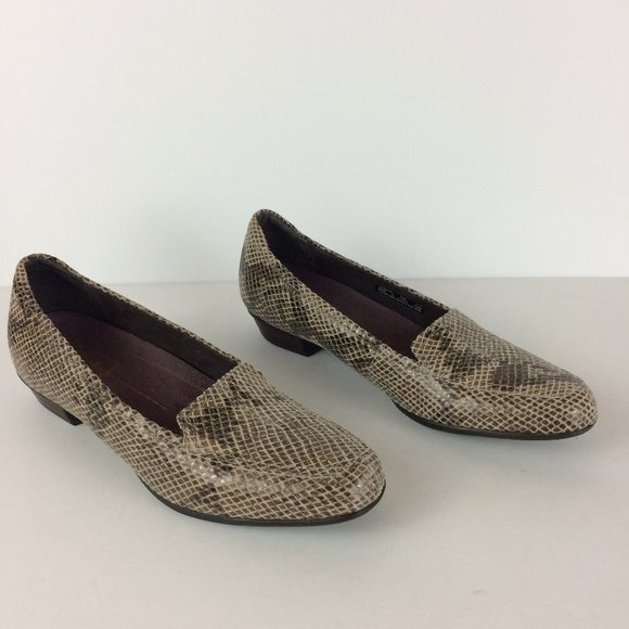 snakeskin clarks